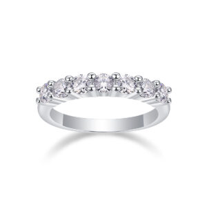 larisénte evermore solitaire ring (copy)