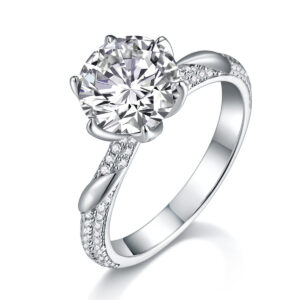 larisénte halo solitaire ring